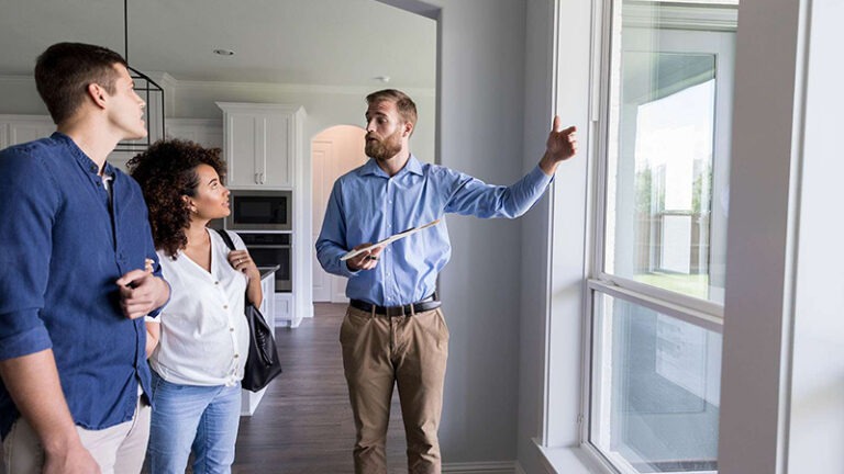 Buying or Selling? Trust a Licensed Real Estate Broker in Sugar Land for Expert Guidance